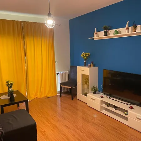 With Gorgeous View Of Center Apartamento Bucarest